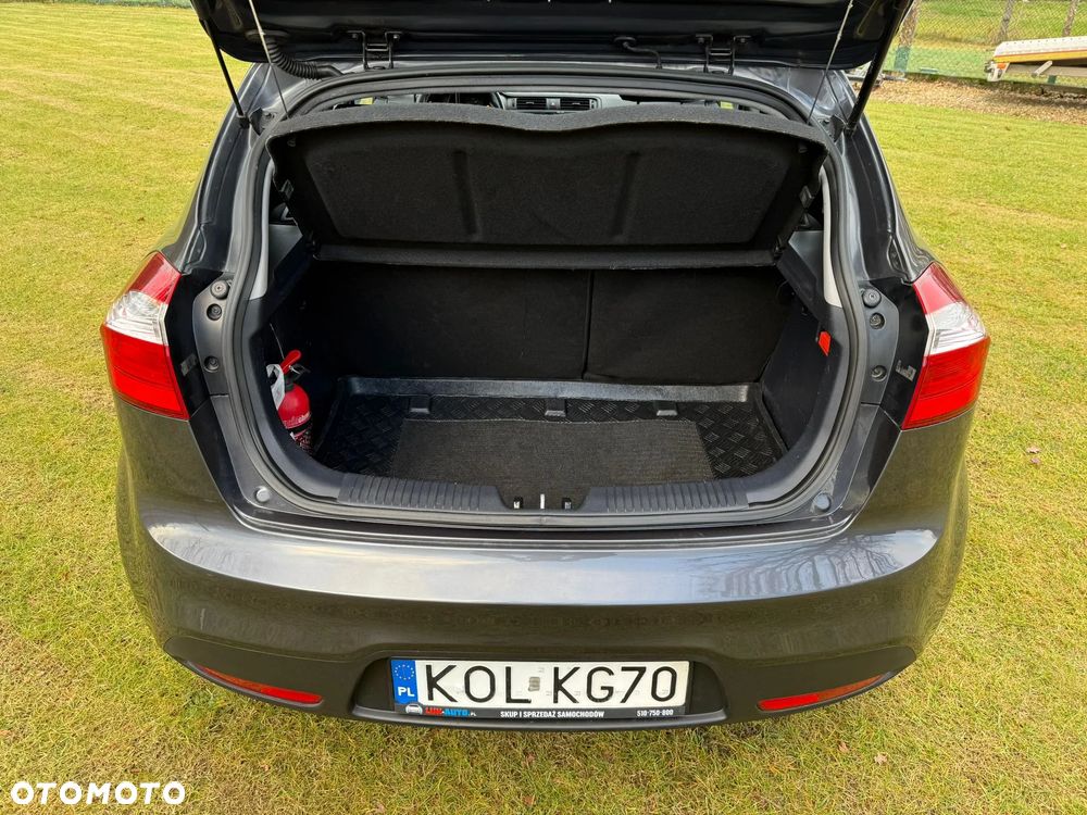 Kia Rio - 14
