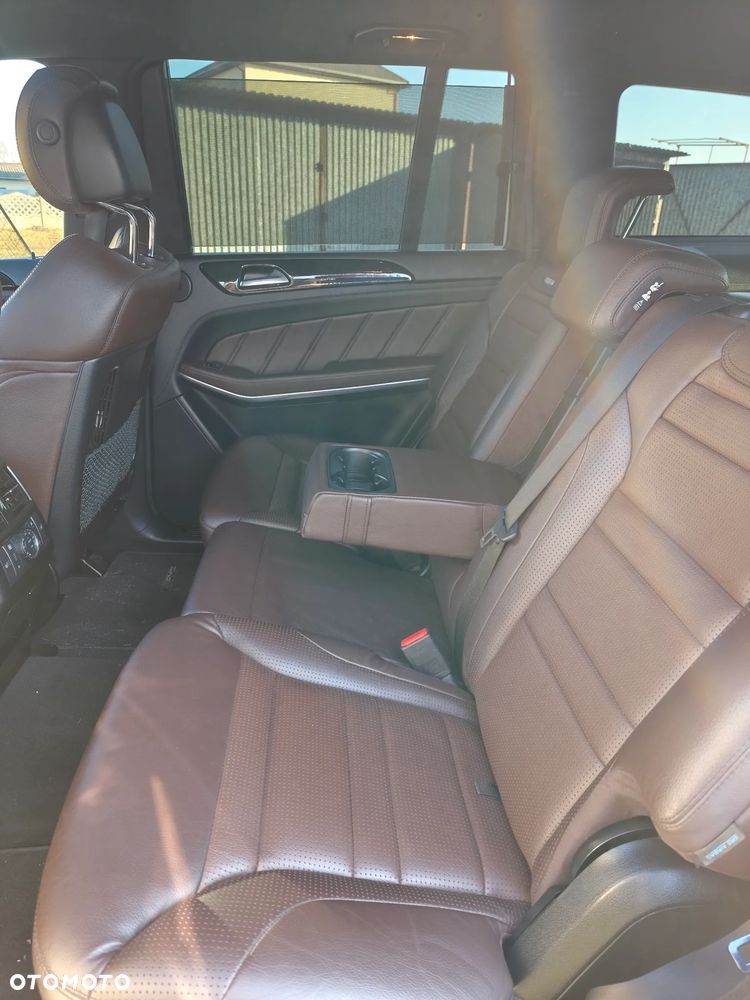 Mercedes-Benz GL - 11