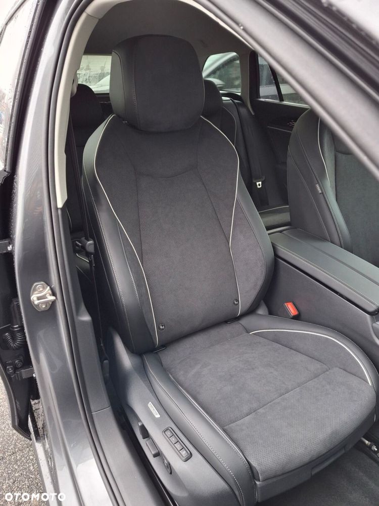 Volkswagen Passat - 16