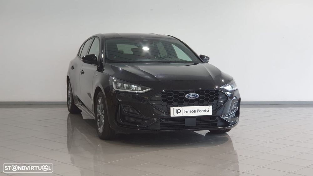 Ford Focus 1.0 EcoBoost MHEV ST-Line X - 2