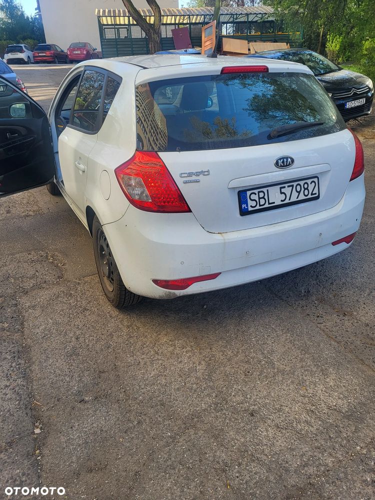 Kia Ceed 1.6 CRDi 90 ISG Vision - 5