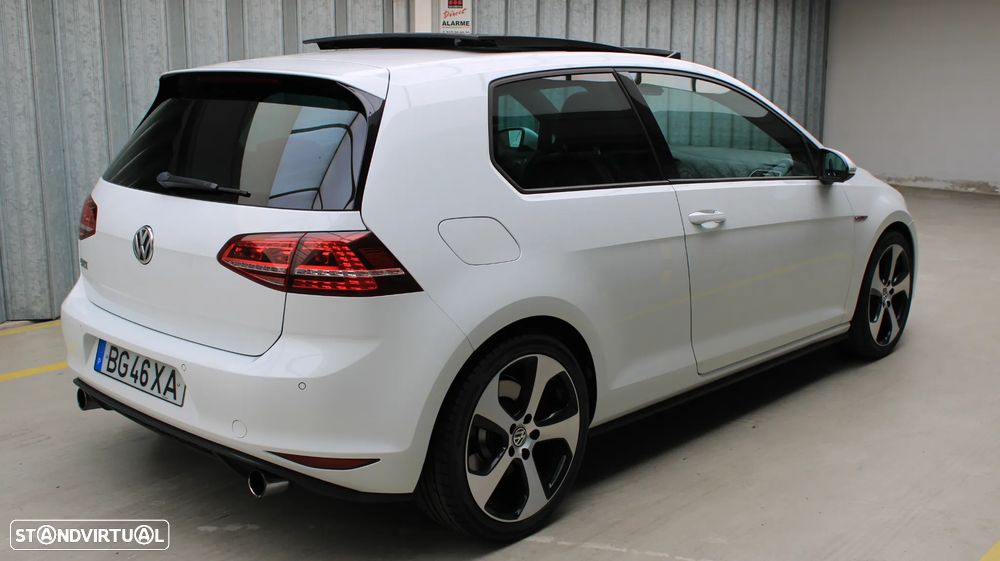 VW Golf GTI Performance BlueMotion - 4