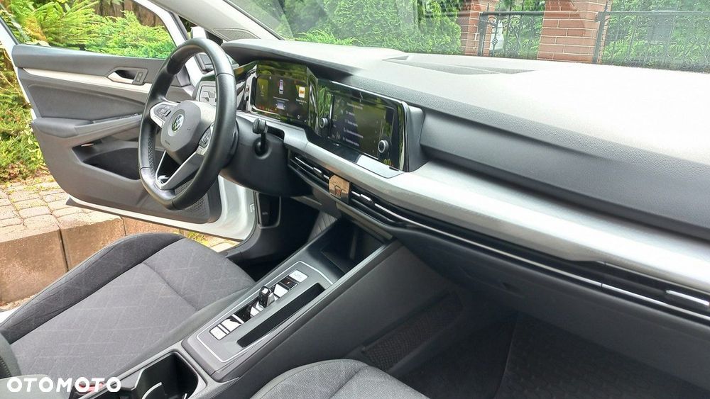 Volkswagen Golf - 21