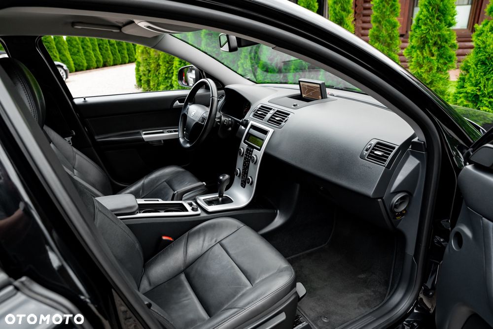 Volvo V50 DPF D3 Geartronic - 24