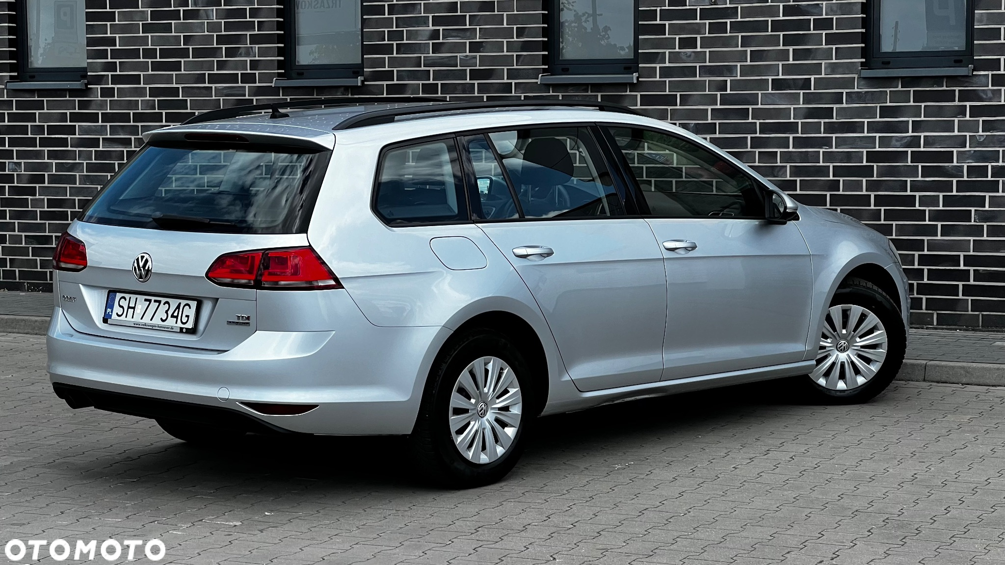 Volkswagen Golf 1.6 TDI BlueMotion Technology Trendline - 12