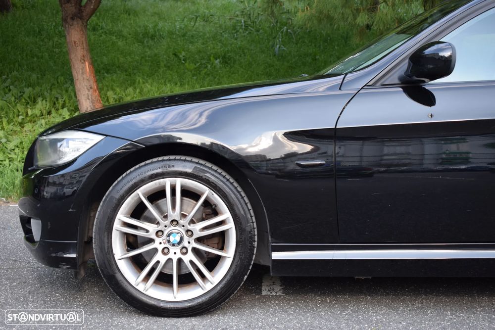 BMW 318 d Navigation Sport - 26