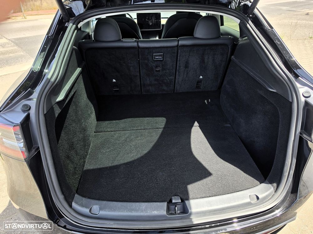 Tesla Model Y Long Range Dual Motor AWD - 44