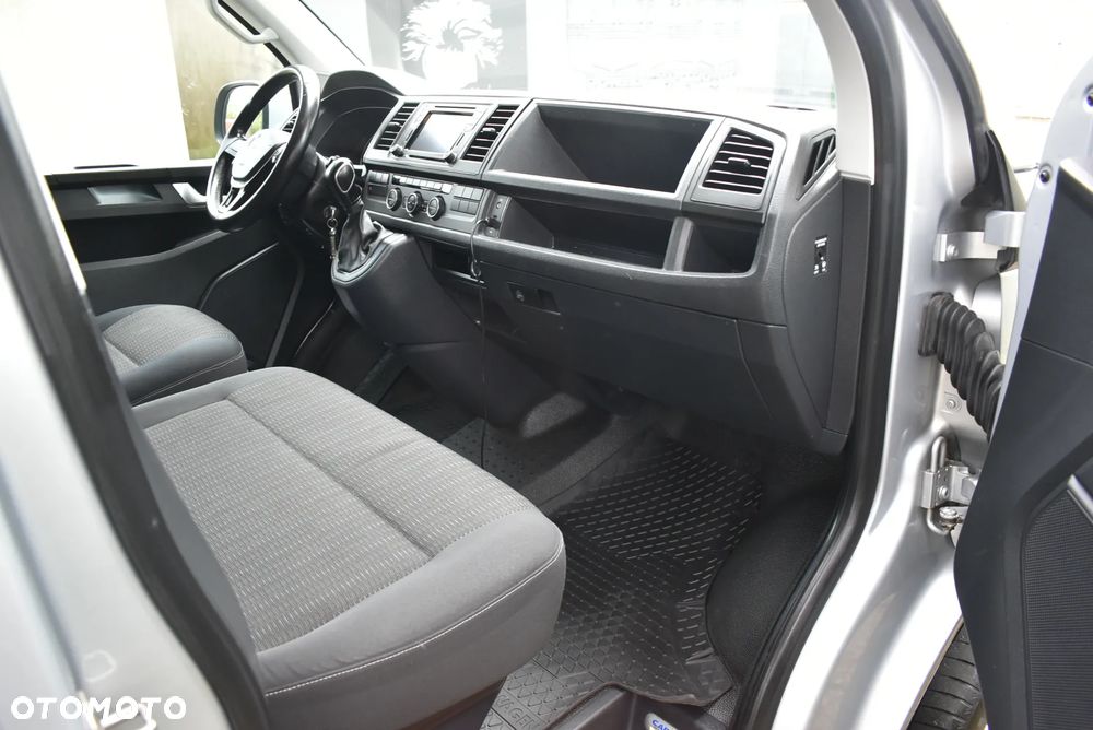 Volkswagen Caravelle 2.0 TDI L2 Comfortline DSG - 13