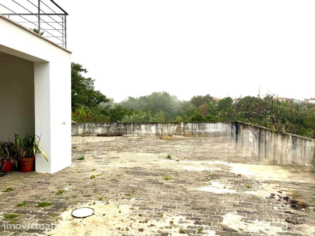 Excelente Moradia T4 distribuída em 3 Pisos - Espaço, Conforto e El... - Grande imagem: 5/31