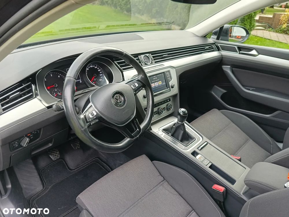 Volkswagen Passat 2.0 TDI BMT Comfortline - 27