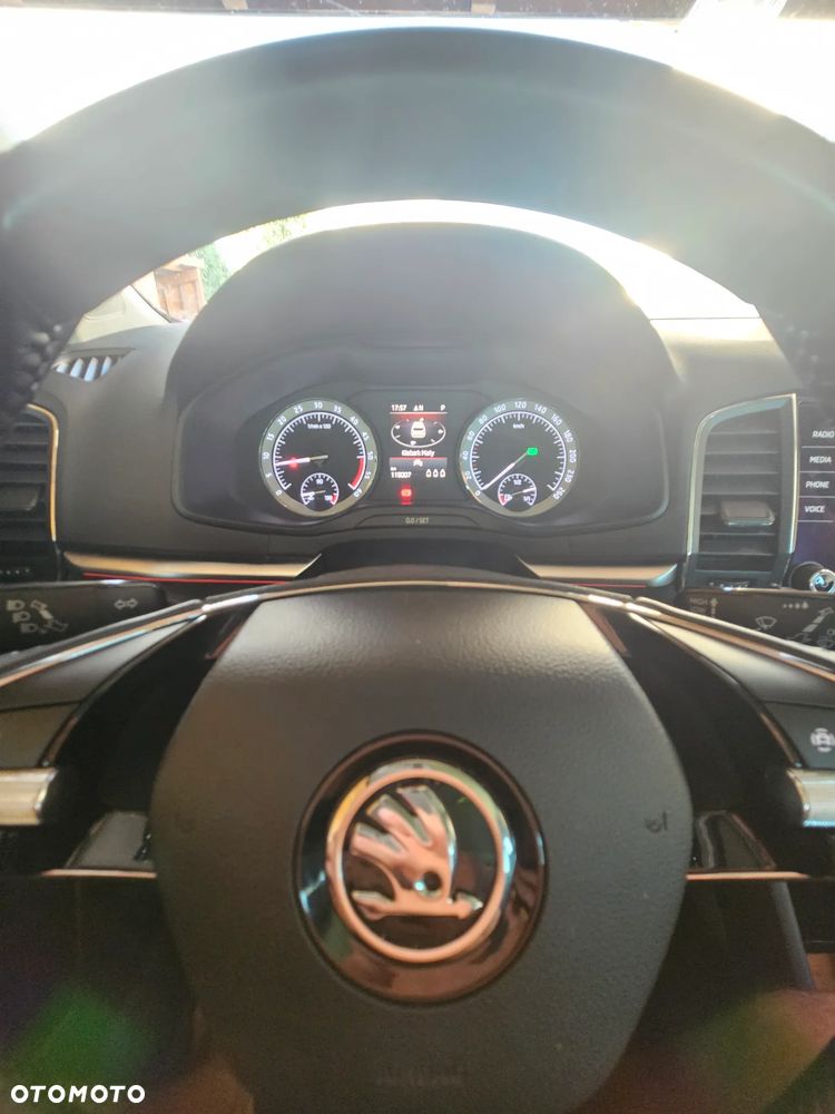Skoda Karoq 1.6 TDI SCR 4x2 Style DSG - 29