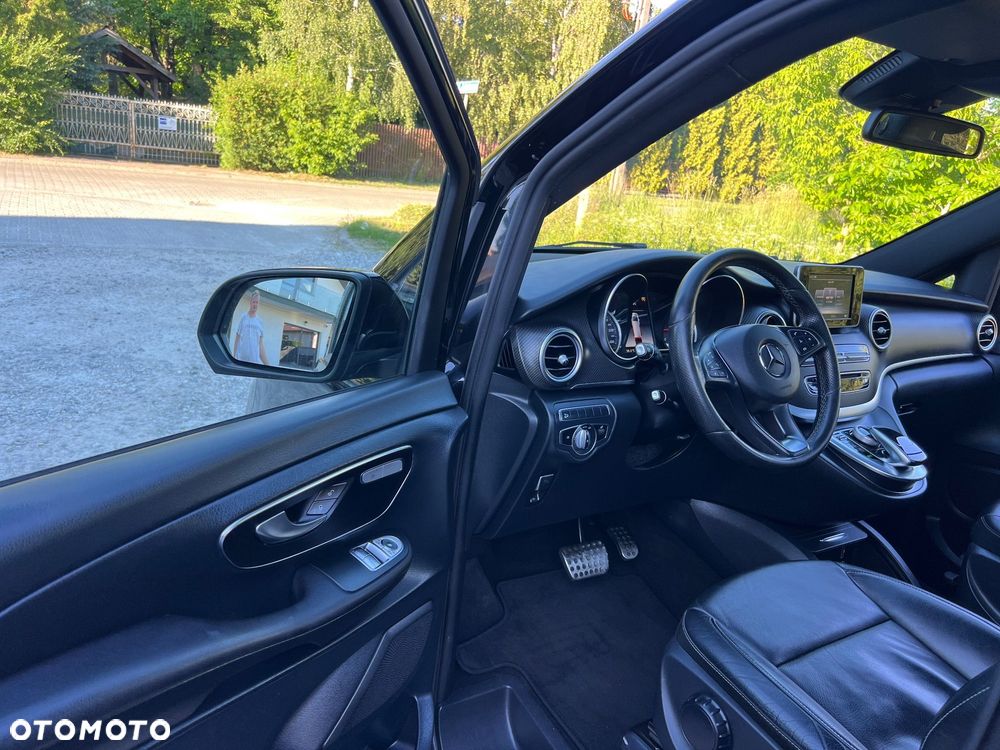 Mercedes-Benz Klasa V 250 d 4-Matic 7G-Tronic - 23