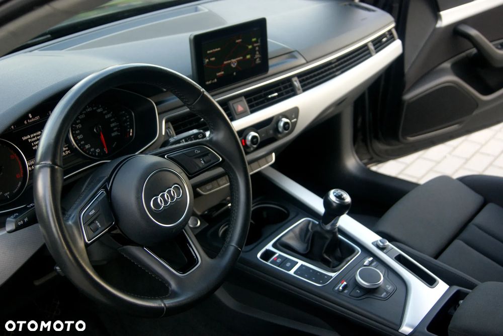 Audi A4 Avant 2.0 TDI - 29