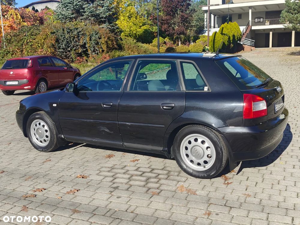 Audi A3 Sportback 1.6 Ambiente - 26