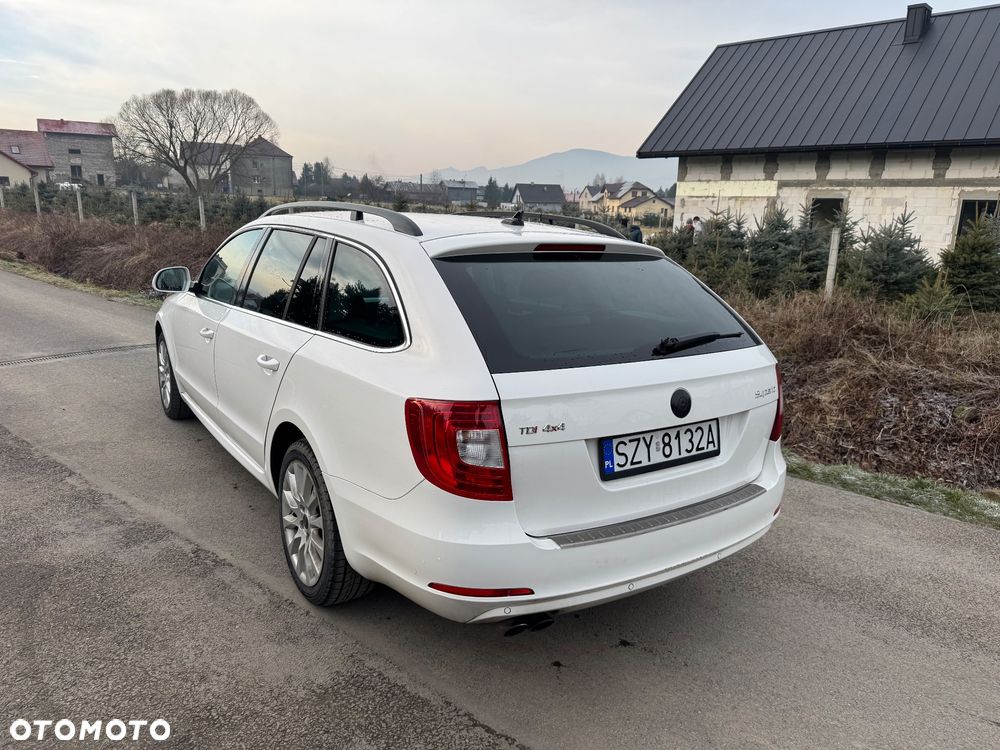 Skoda Superb 2.0 TDI 4x4 DSG Ambition - 10