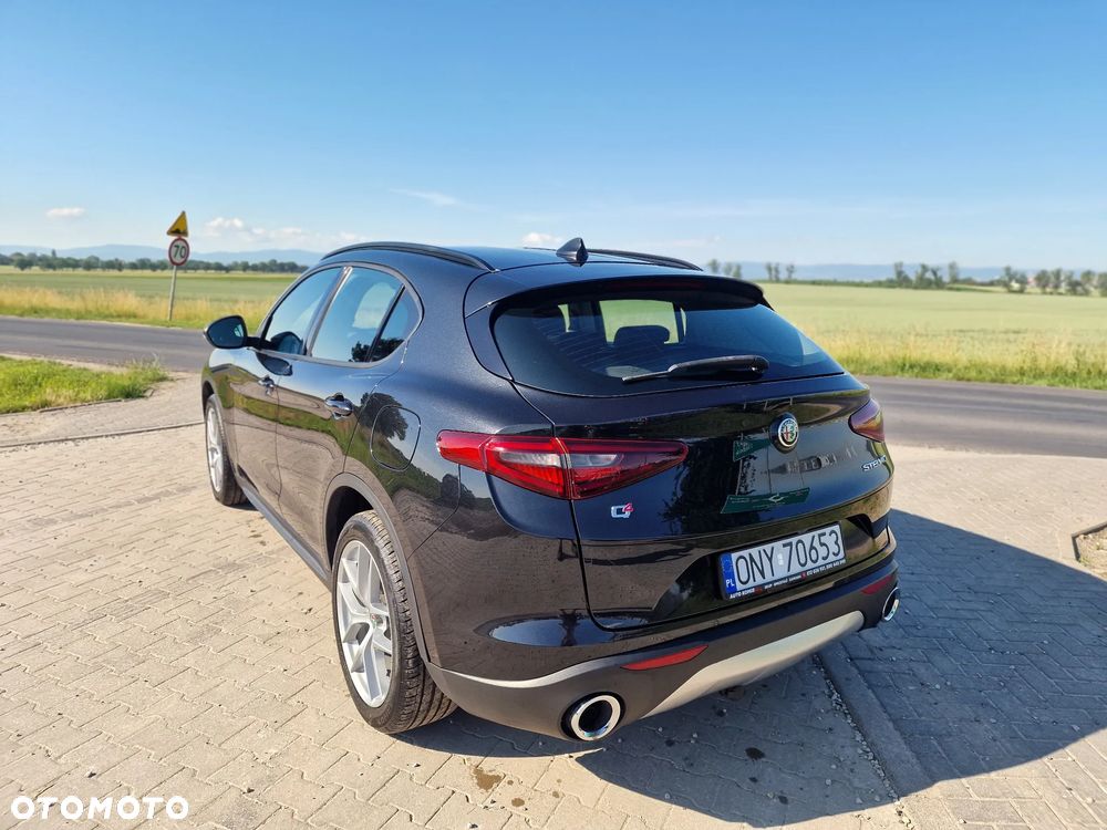 Alfa Romeo Stelvio 2.2 16V AT8 Q4 Intensa - 12