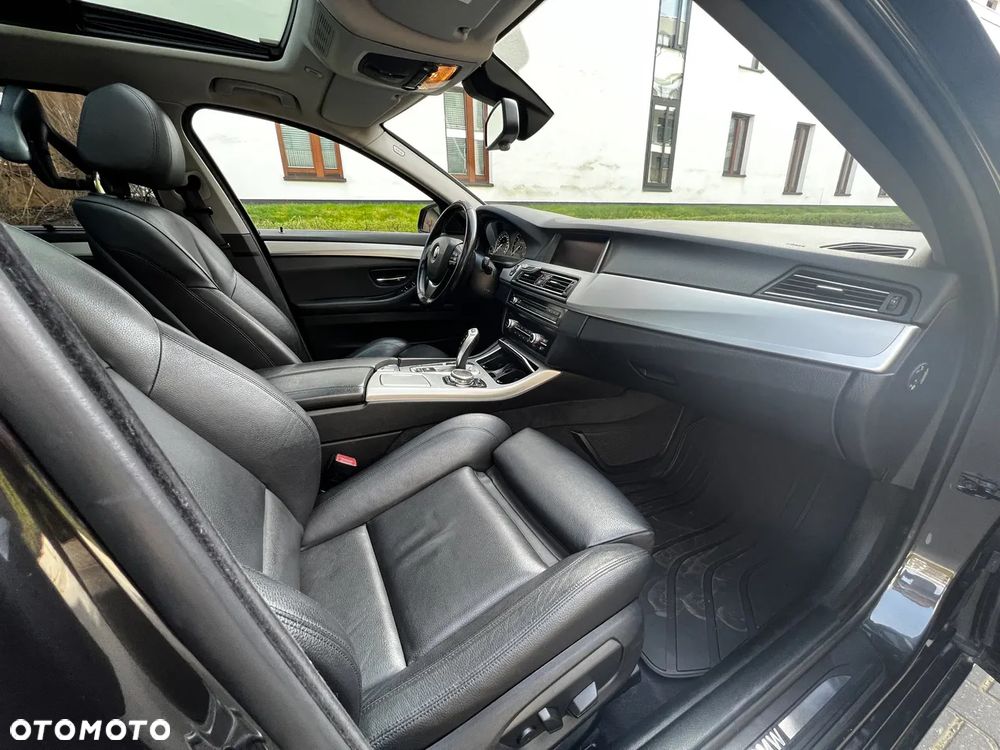 BMW Seria 5 520d Luxury Line - 16