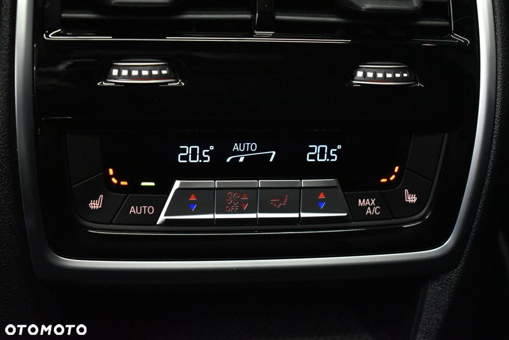BMW X7 - 31