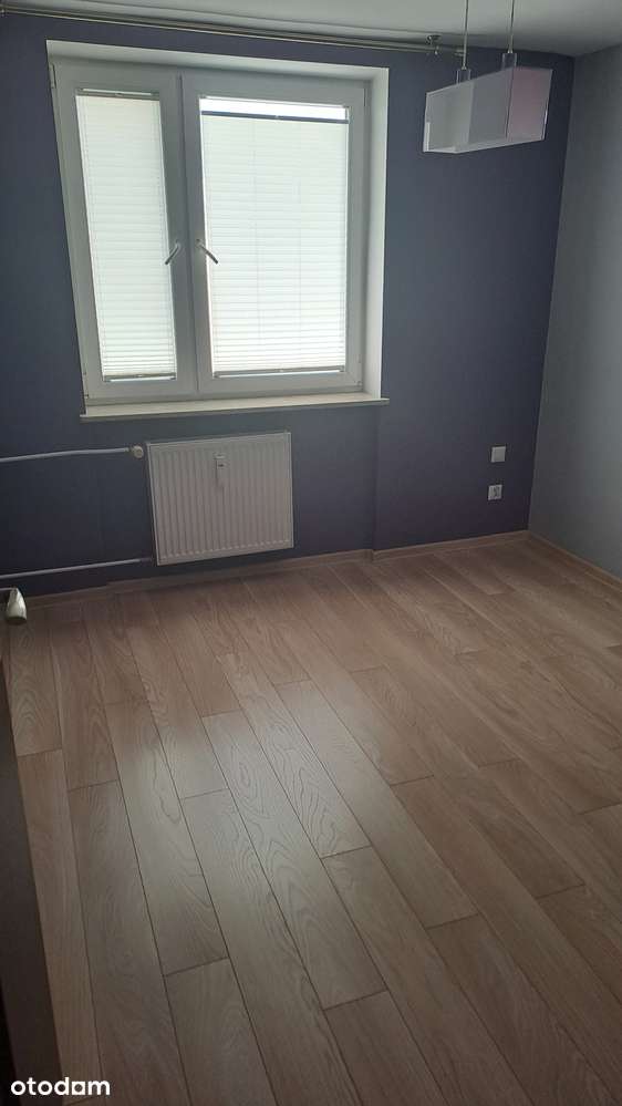 Przestronne 3-pokojowe, garderoba, balkon.