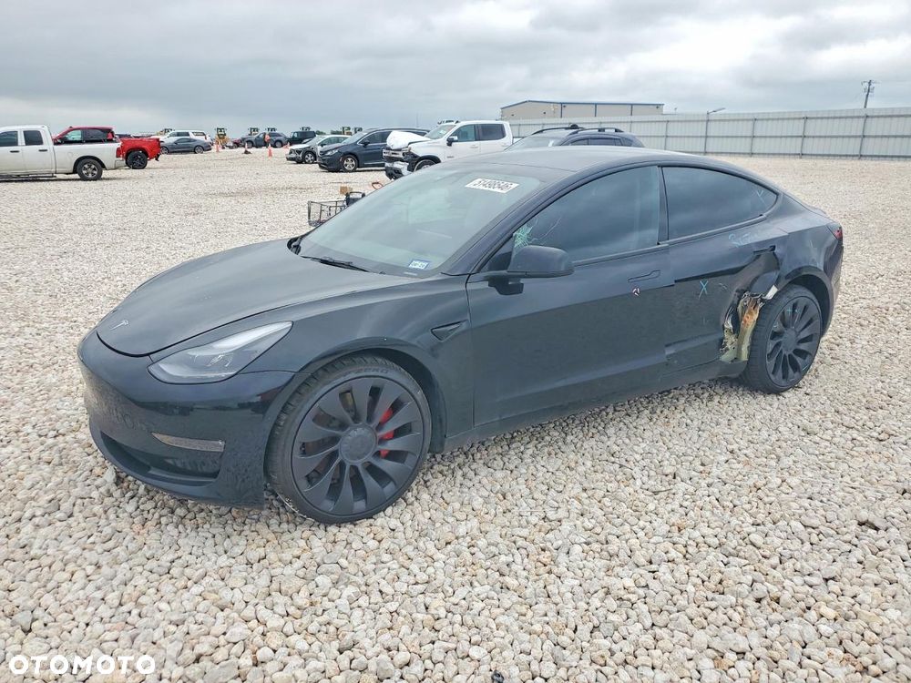 Tesla Model 3 Long Range AWD - 3