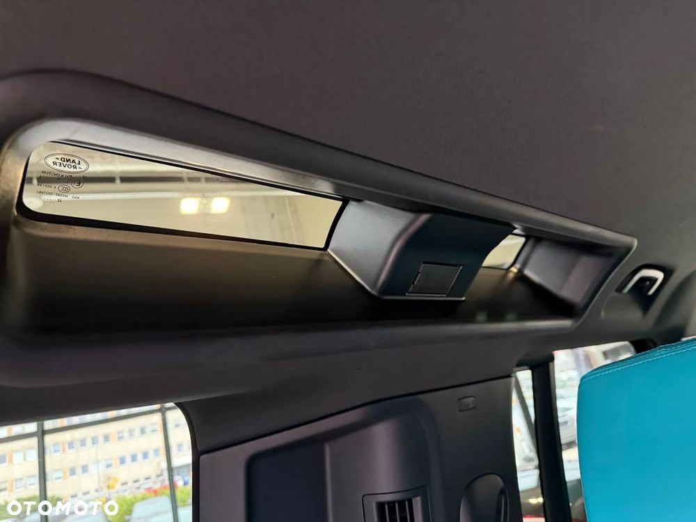 Land Rover Defender 5.0 P525 V8 - 33