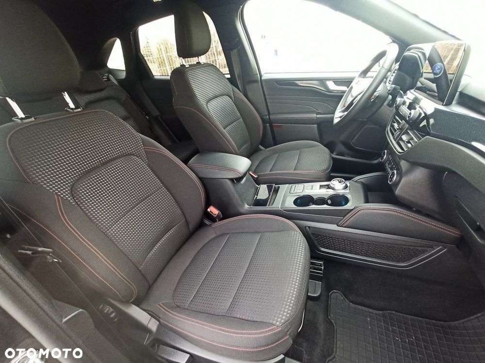 Ford Kuga - 11