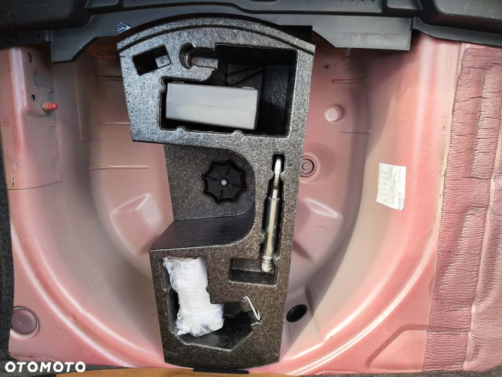 Seat Ibiza 1.2 TSI CONNECT - 33