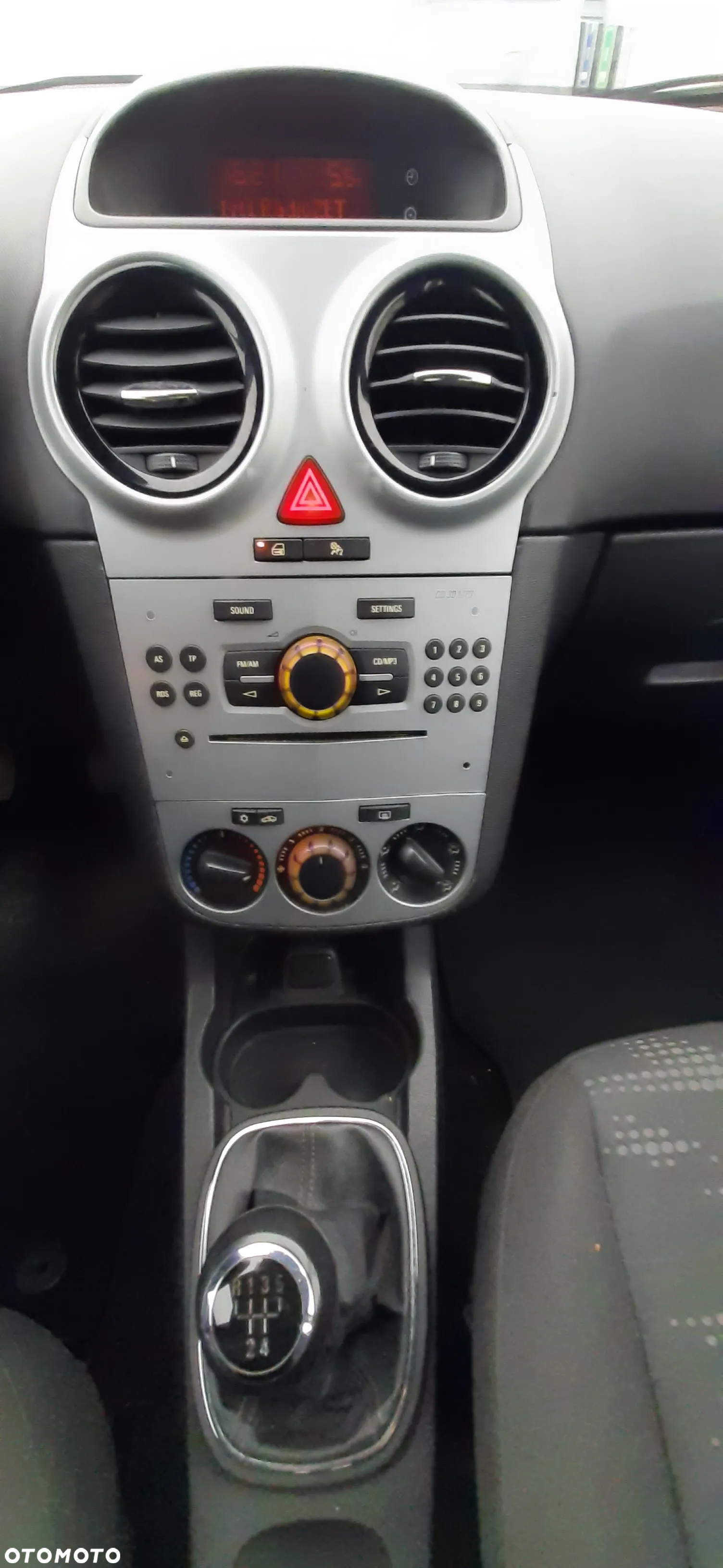 Opel Corsa 1.4 16V Active - 11