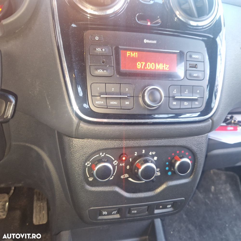 Dacia Lodgy dCi 90 Laureate - 8