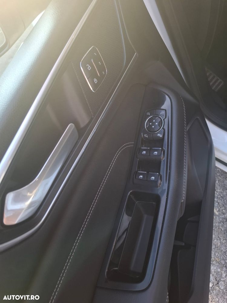 Ford S-Max 2.0 TDCi Powershift Titanium - 8