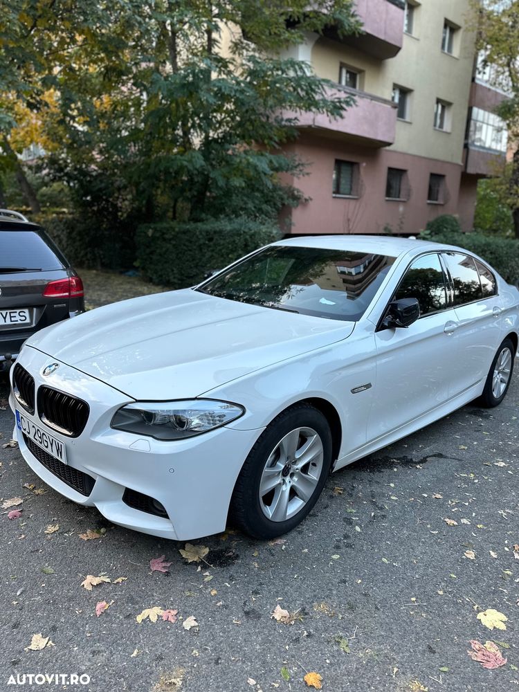 BMW Seria 5 525d xDrive AT - 2