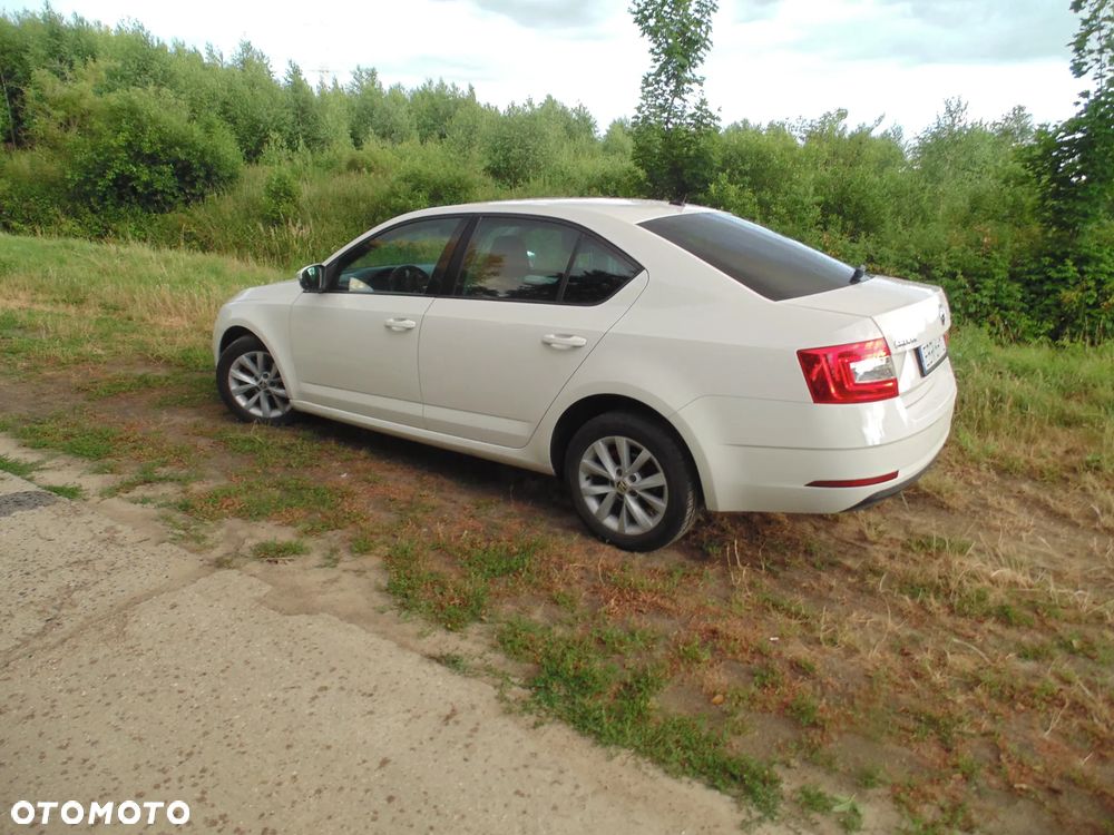 Skoda Octavia 1.6 TDI Style - 4