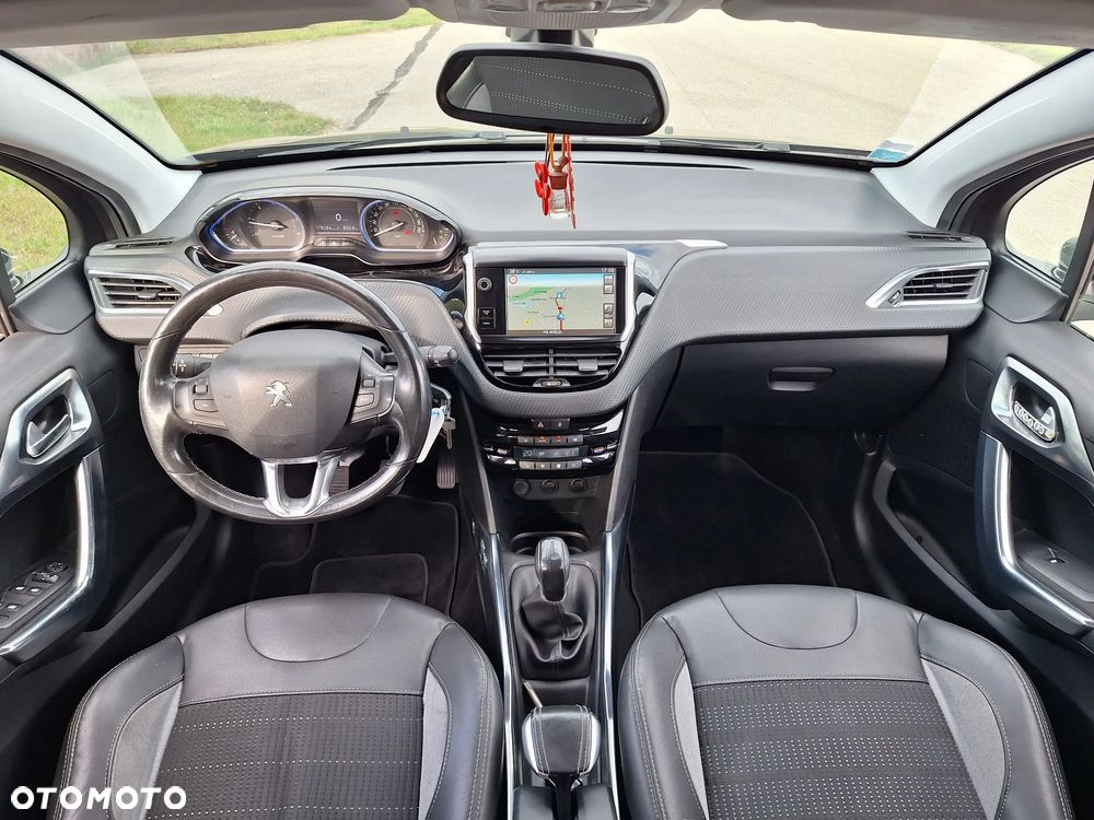 Peugeot 2008 1.6 e-HDi Allure S&S - 25