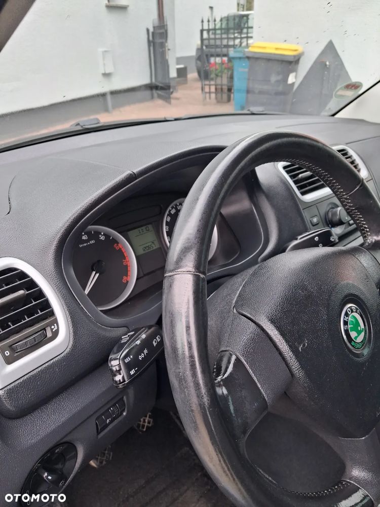 Skoda Fabia - 12