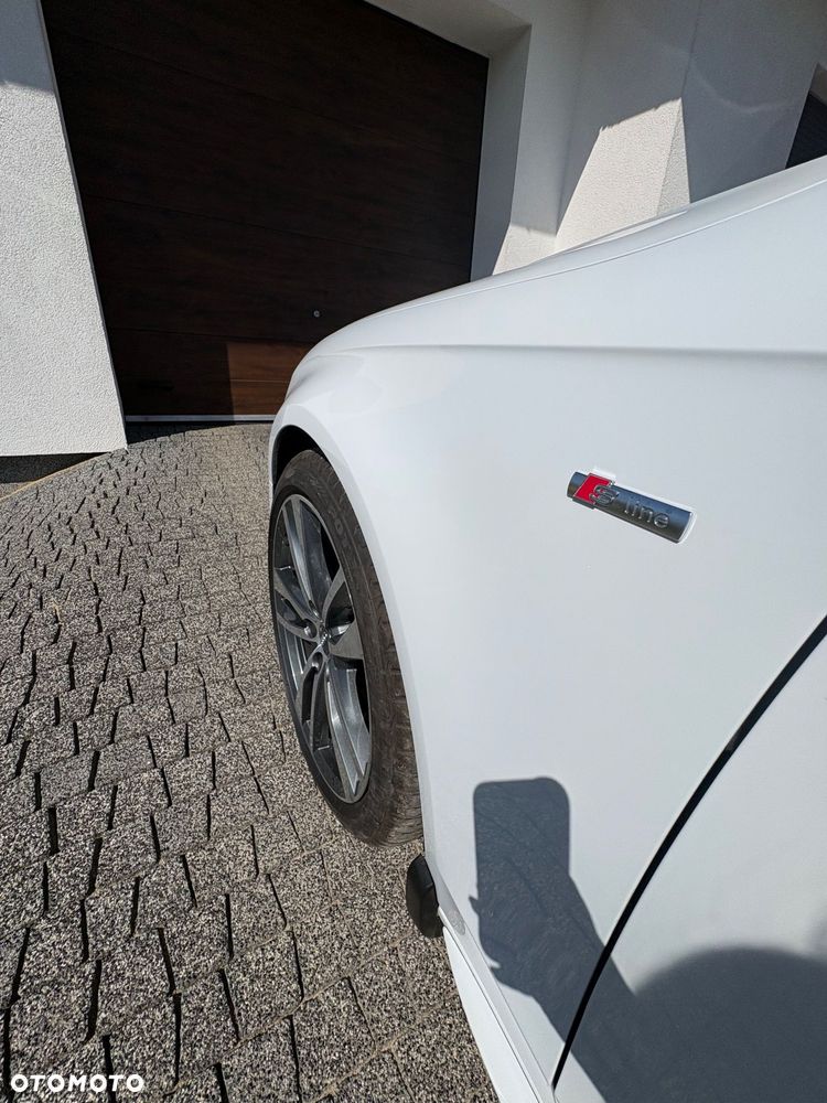 Audi A4 Avant 2.0 TDI Quattro S tronic - 13