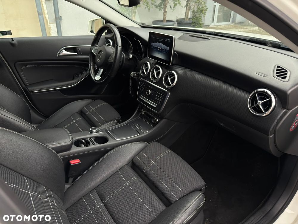 Mercedes-Benz Klasa A 200 7G-DCT Style - 10