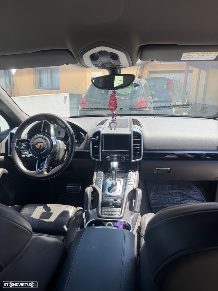 Porsche Cayenne Tiptronic S - 5