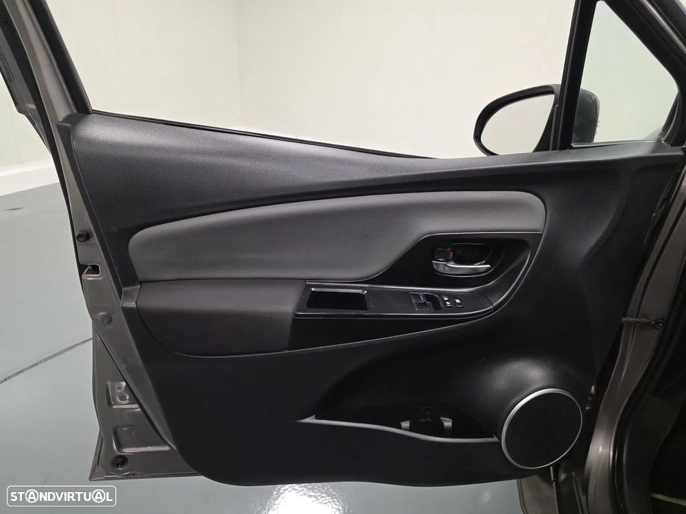 Toyota Yaris 1.5 HSD Comfort+P.Style - 44