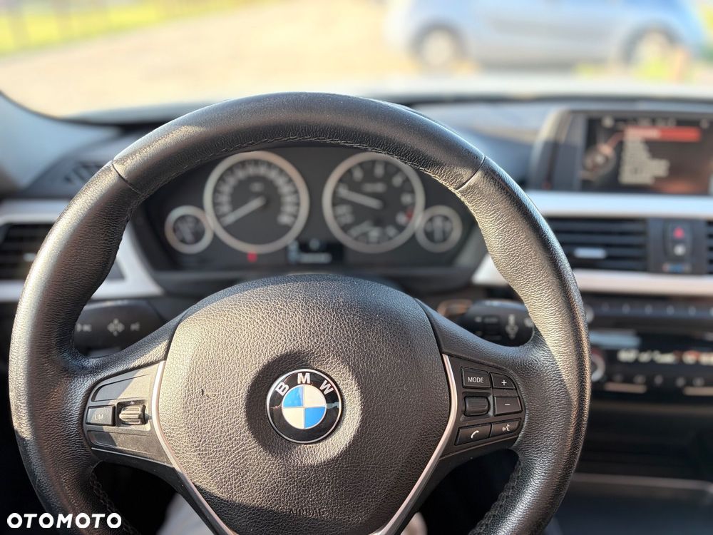 BMW Seria 3 318d - 20