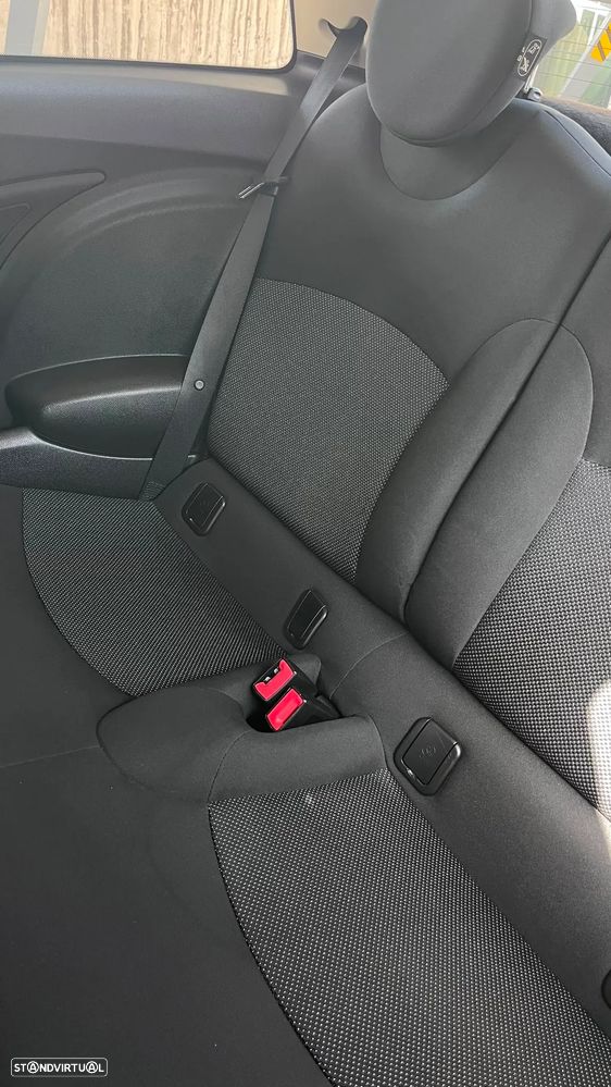 MINI 3 Portas One - 12