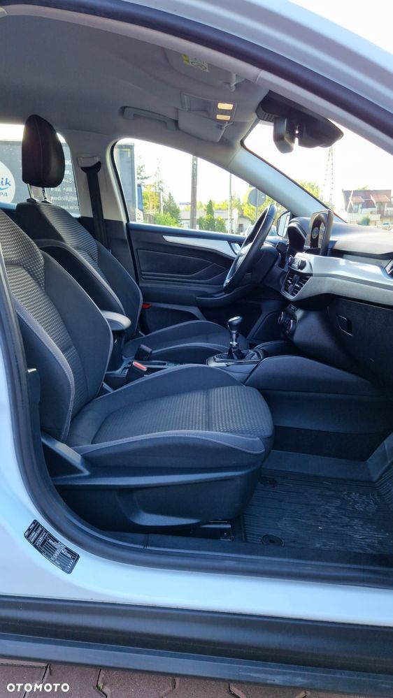 Ford Focus - 21