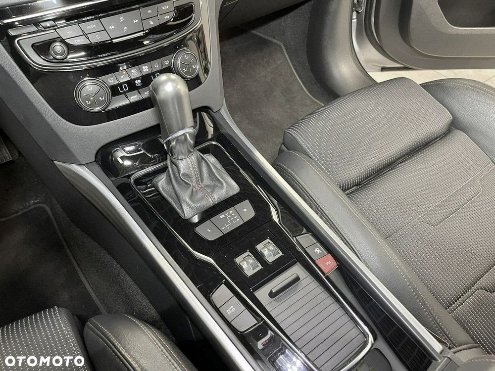 Peugeot 508 SW BlueHDi 180 EAT6 Stop&Start GT - 30