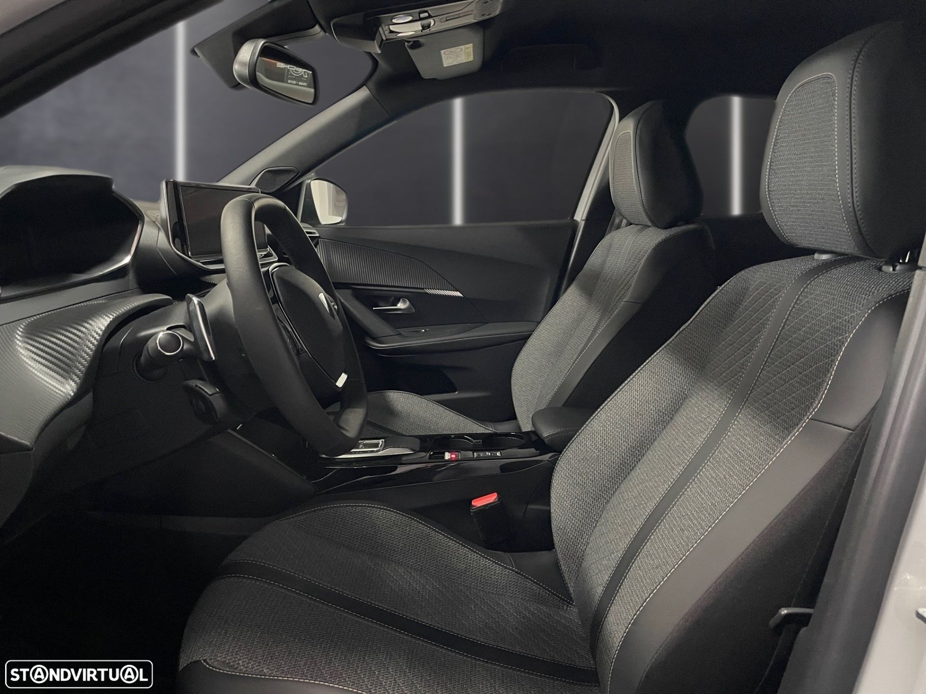 Peugeot 2008 1.2 PureTech Allure EAT8 - 23