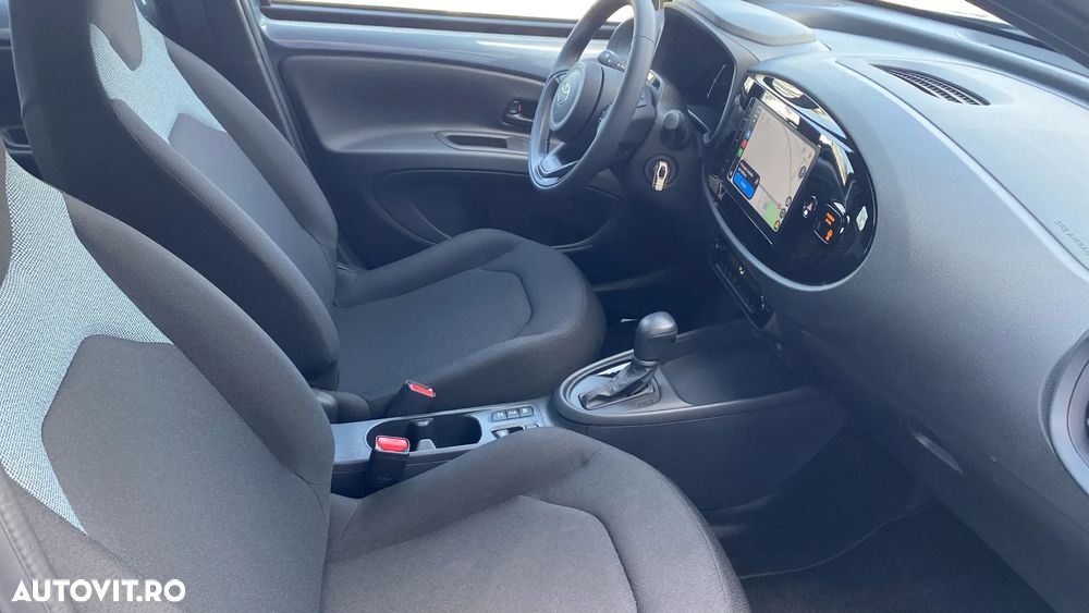 Toyota Aygo X 1.5l HEV 116CP Active - 8