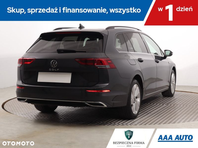 Volkswagen Golf - 6