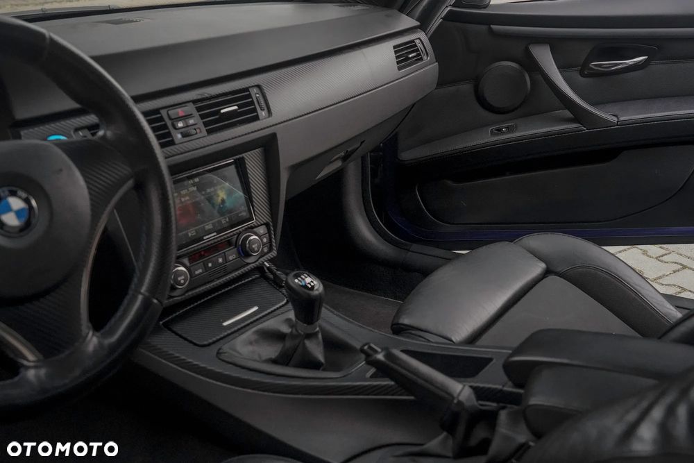 BMW Seria 3 325i - 32