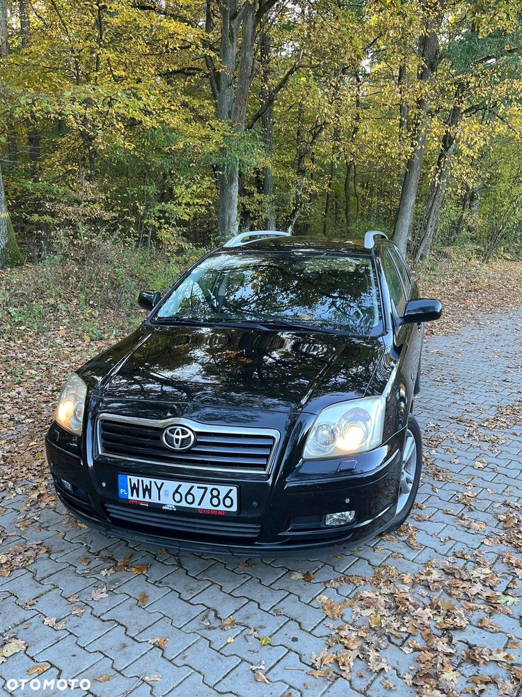 Toyota Avensis - 2