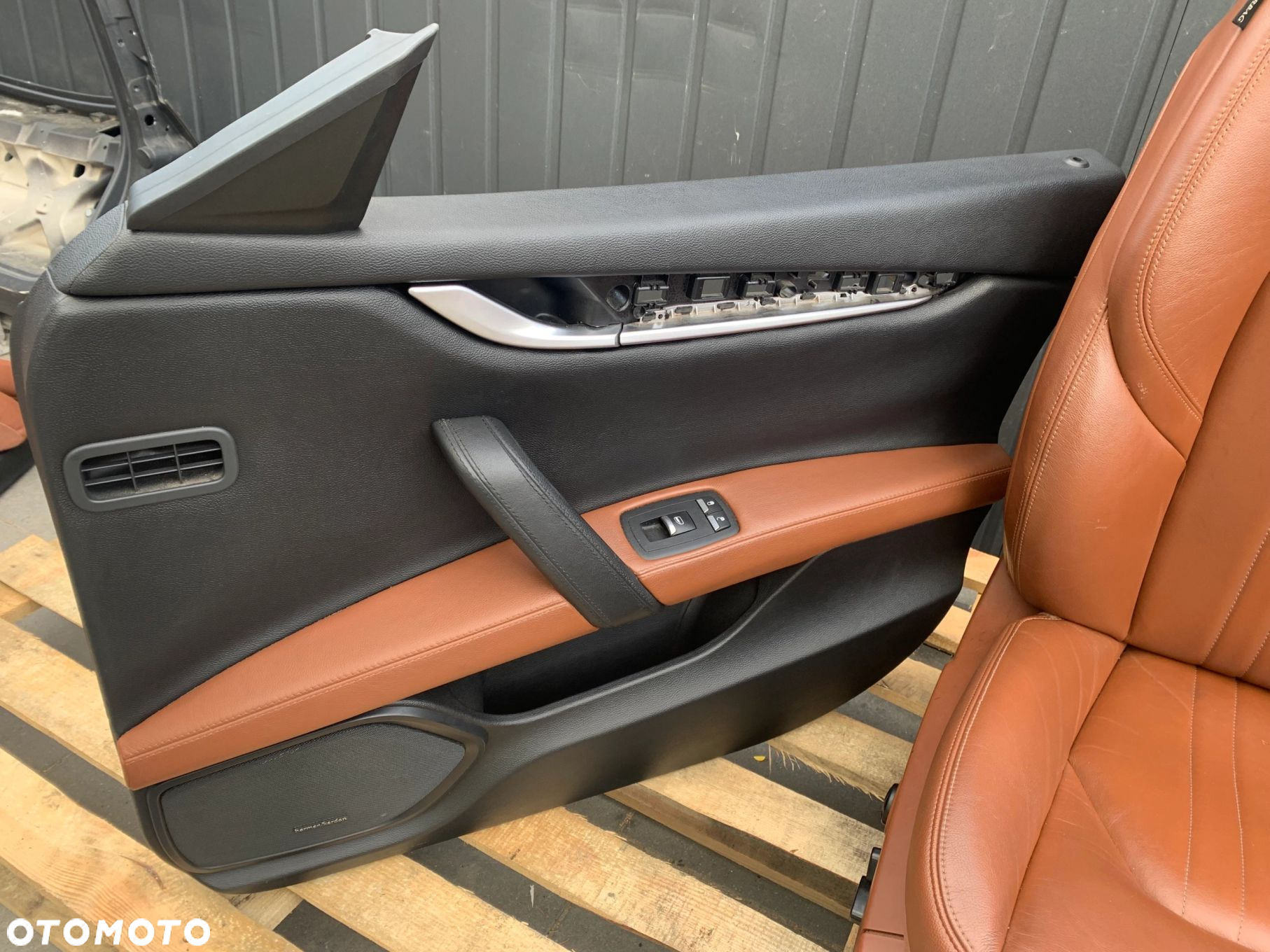 FOTELE TAPICERKA MASERATI GHIBLI III PAMIĘĆ GRZANE ELEKTRYCZNIE REGULOWANE HARMAN KARDON - 13