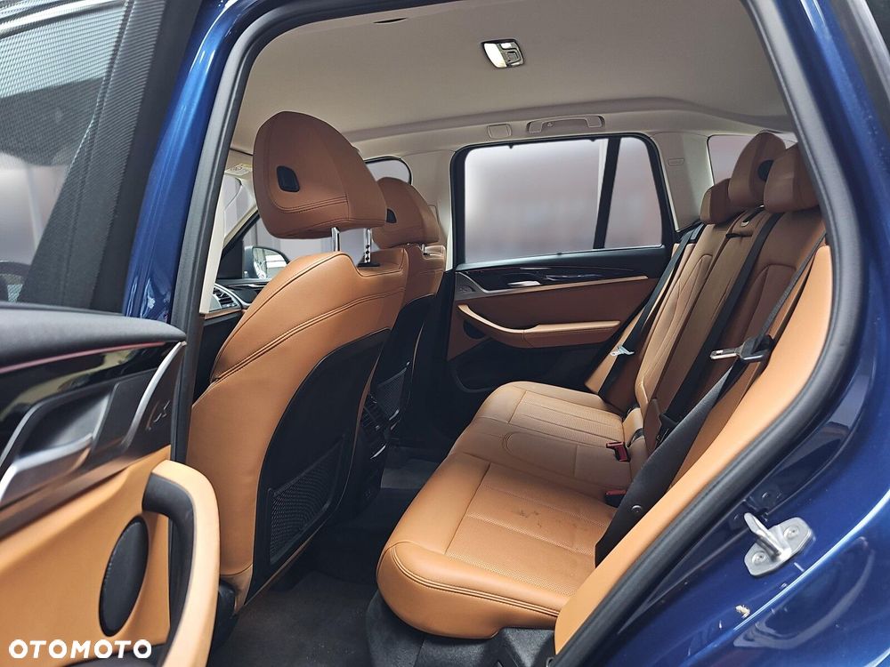 BMW X3 xDrive20d - 10