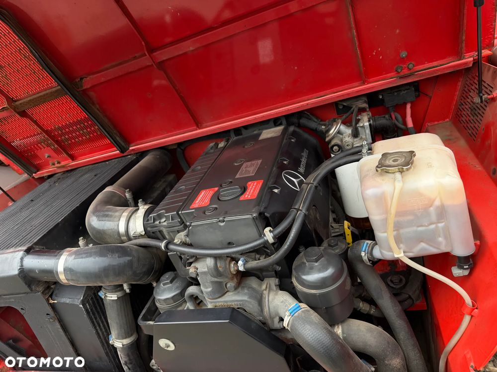 Manitou MRT2150+PRIVILEGE Ładowarka teleskopowa 4x4 ROTO 21metrów. Bez AdBLUE bez DPF. udźwig 5ton jak Nowa z Norwegii 4900mtg. 2015rok. Obrót pełny. Zero luzów wycieków. Zadbana maszyna z Fermy Norweskiej. Silnik 160 Km. AUTEC zdalne sterowanie. Ani deka luzów czy wycieków. Opony jak Nowe. Pełny Oryginał. Niski przebieg. Stabilizatory. Zamki na tłokach. OKAZJA - 31